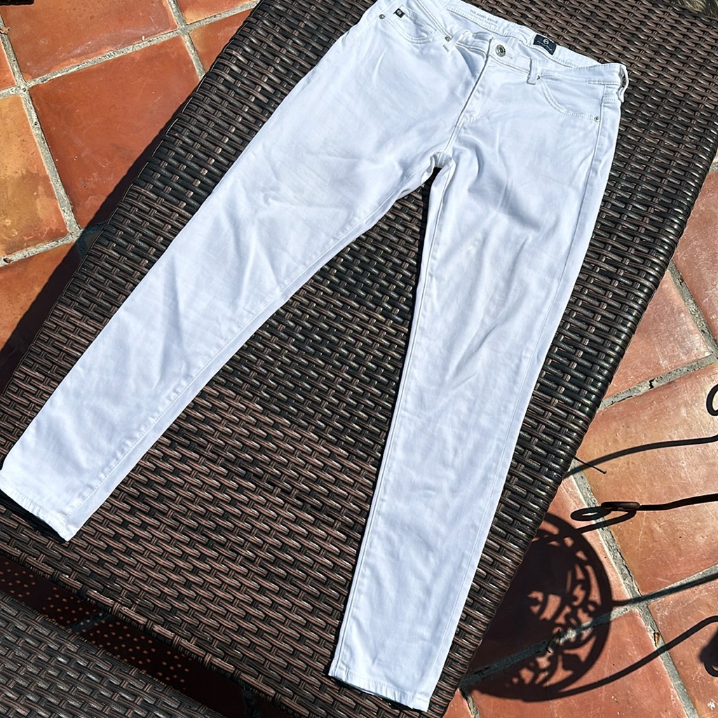 Ag White Skinny Jeans Like New!